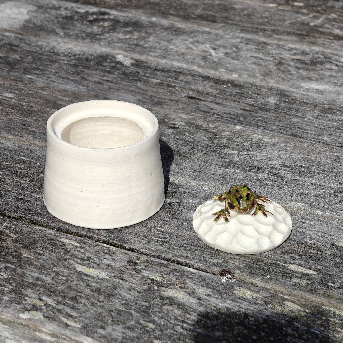 Handmade Ceramic Jar - Pepeketua