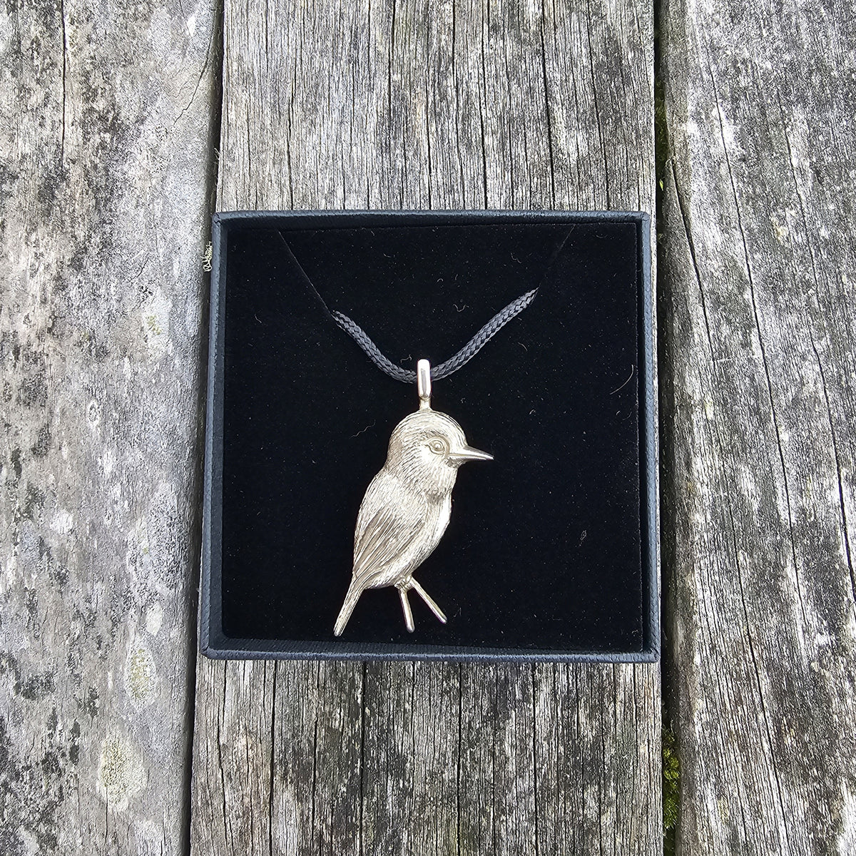 Bronze Necklace - Toutouwai / NI Robin