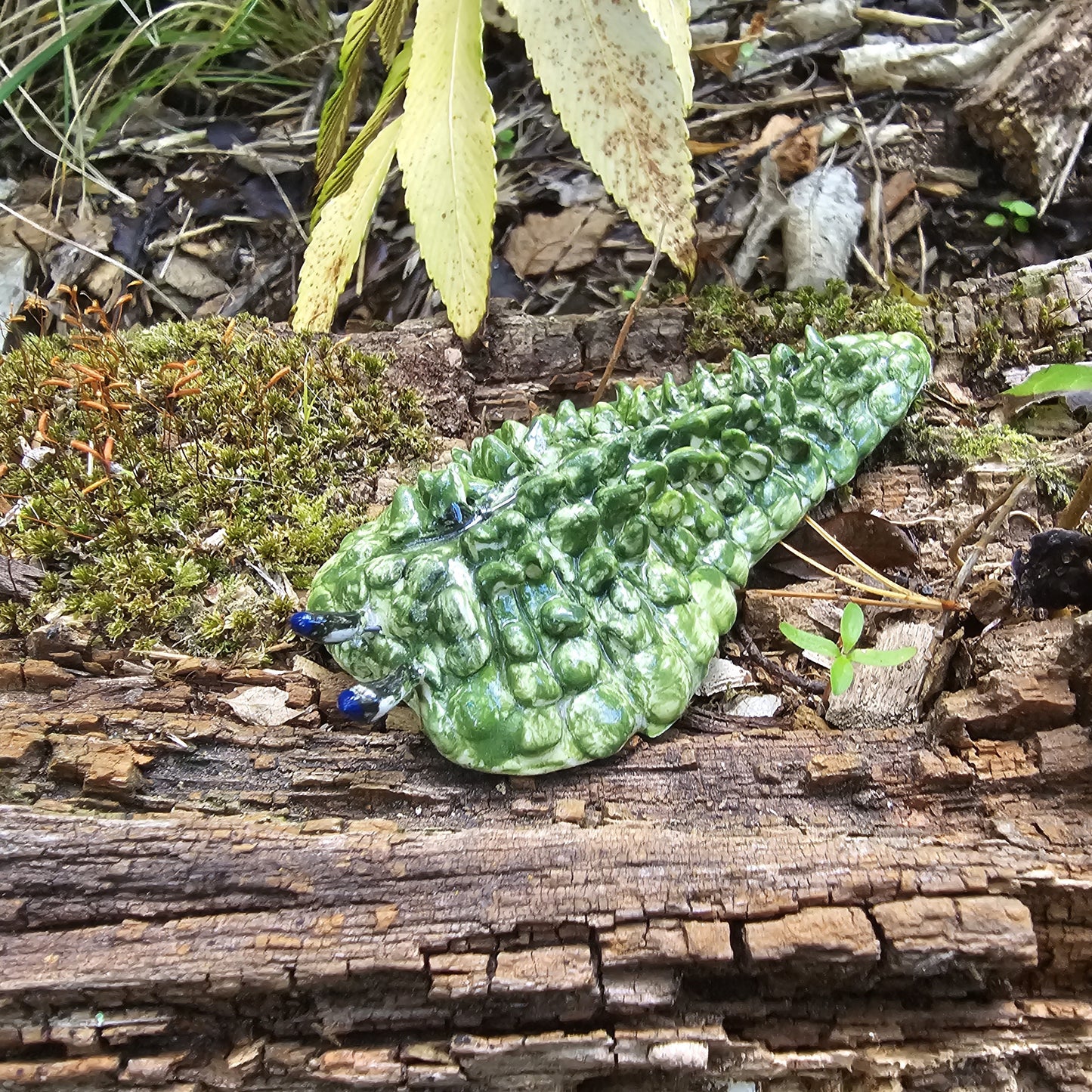 Ceramic Putoko Ropiropi  / Gherkin Slug