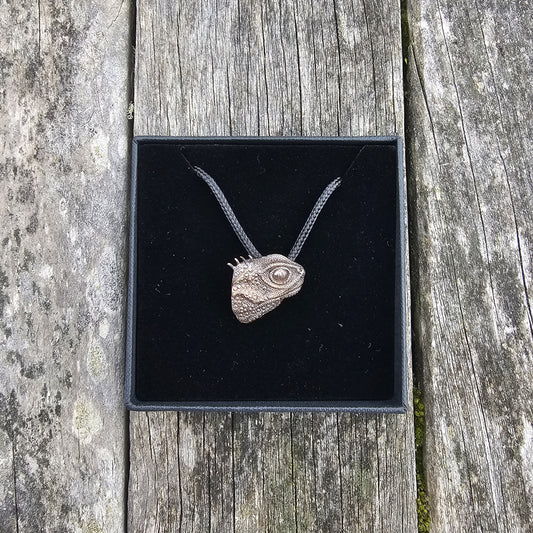 Bronze Necklace - Tuatara