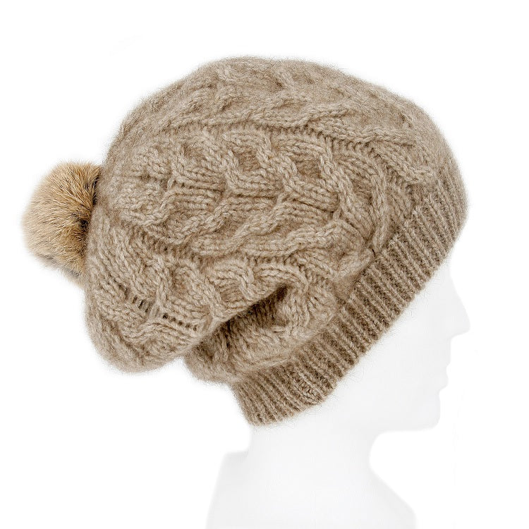 Lothlorian Cable Relaxed Hat w Fur Pompom